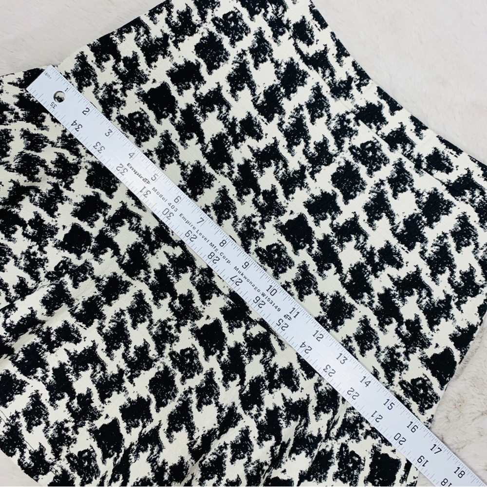 PARKER Mckenna Fit & Flare Mini Skirt sz 2 Waist 26" Black White Houndstooth - Picture 13 of 16